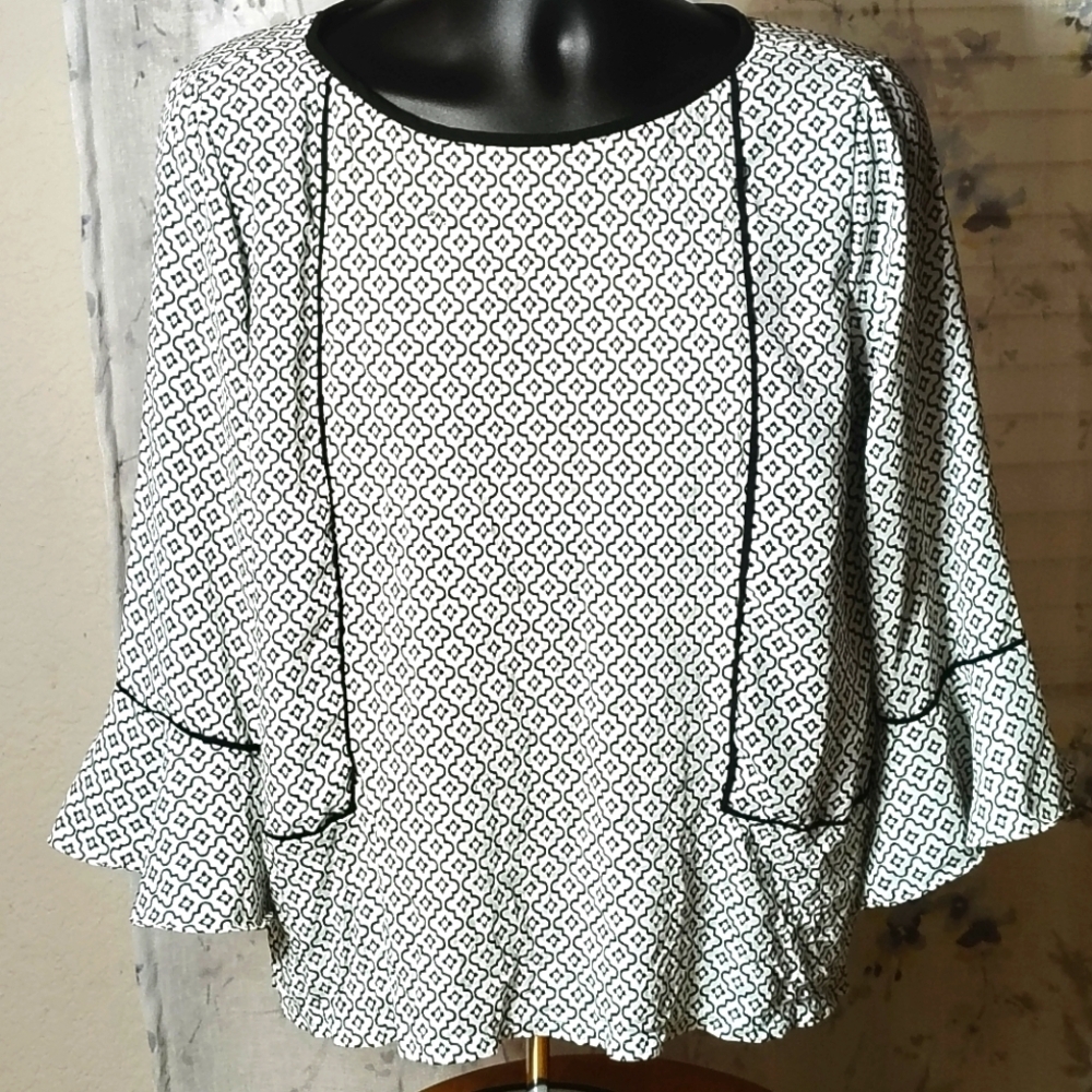 LOFT Black White Patterned Women's Large Petite Top Belle Sleeves CAREER LIGHT